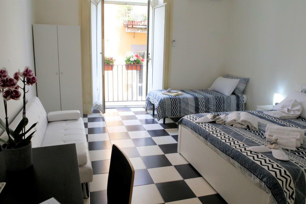 Mb Napoles Intera Casa Nápoles Exterior foto