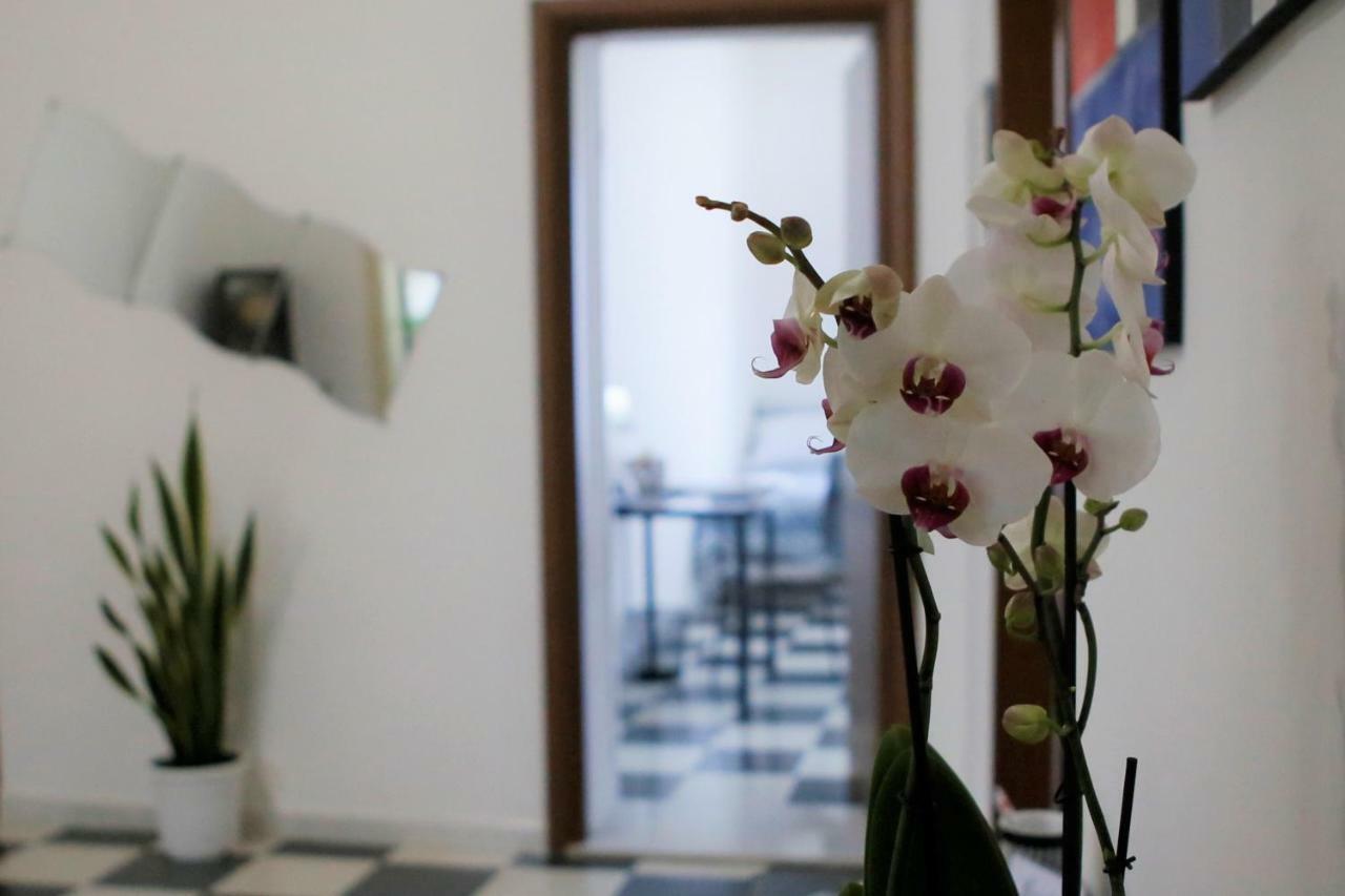 Mb Napoles Intera Casa Nápoles Exterior foto